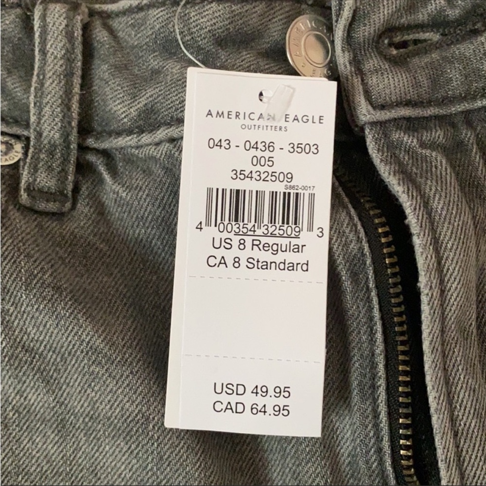 American Eagle Ripped high Rise Mom Jeans - Picture 5 of 12